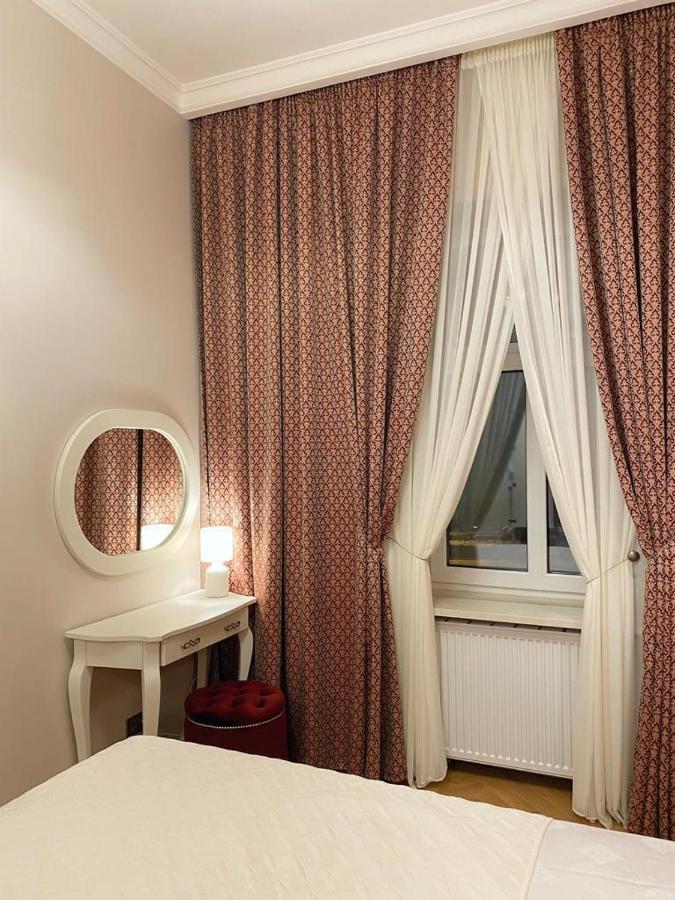 Grand De Luxe Residence 利沃夫 外观 照片
