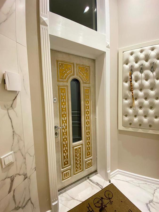 Grand De Luxe Residence 利沃夫 外观 照片